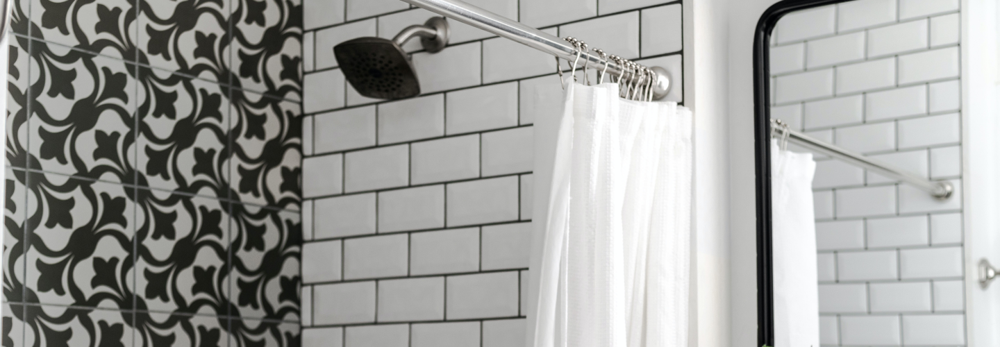 Do's en don'ts bij douchegordijnen