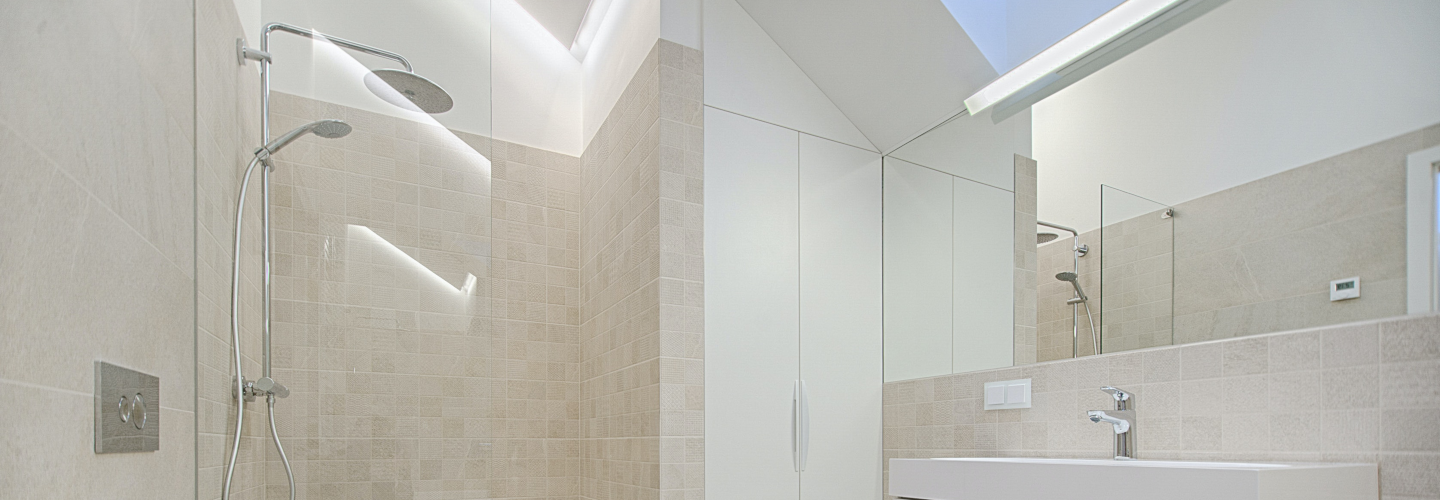 douchewand open grijs