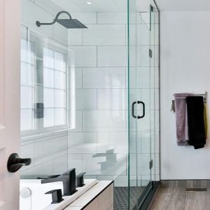 Glazen douchewand schoonmaken stappenplan