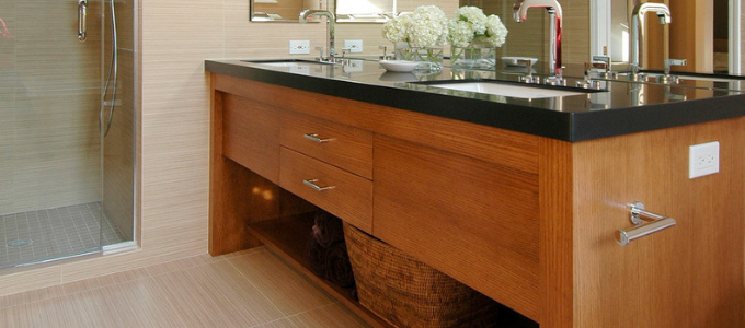 combinatie vloer- en wandtegels badkamer