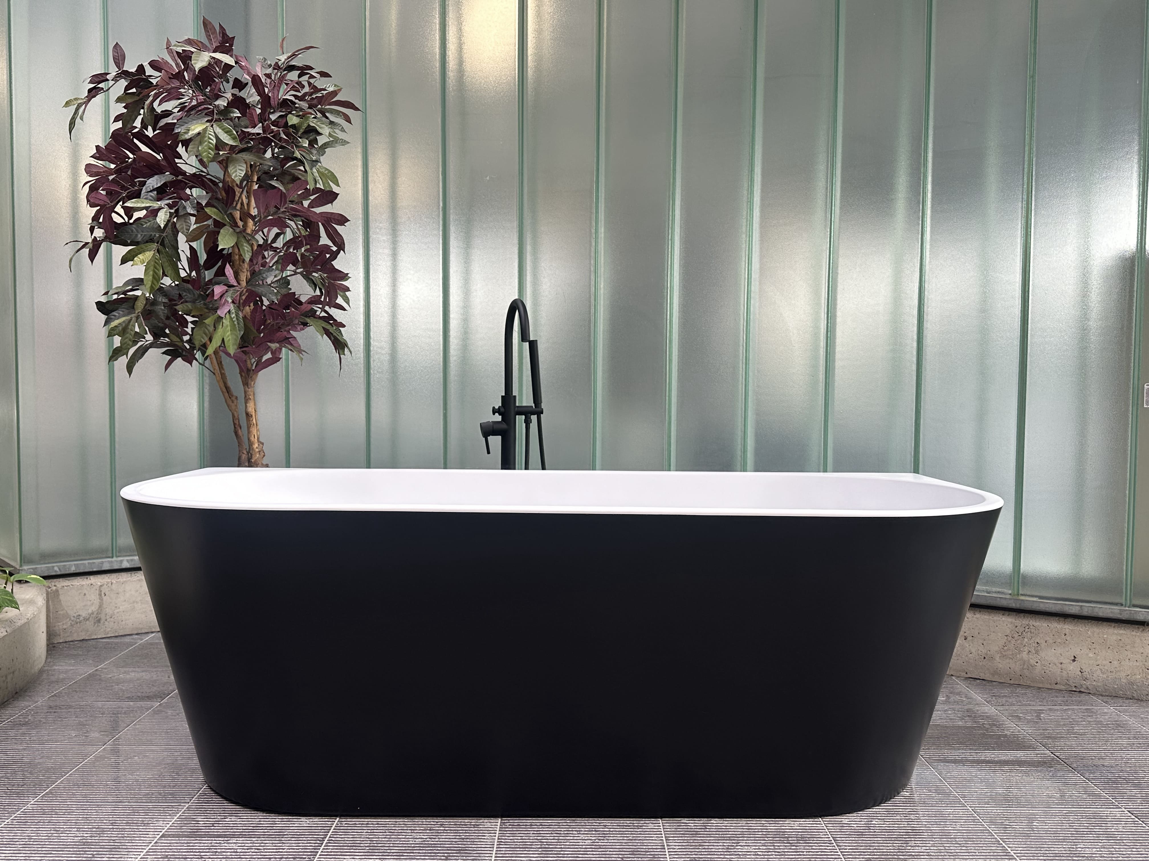 Ligbad Saar - Half Vrijstaand - 180x80x58 cm - Glasvezelversterkt Acryl - Mat Zwart - Inclusief Waste en Overloop